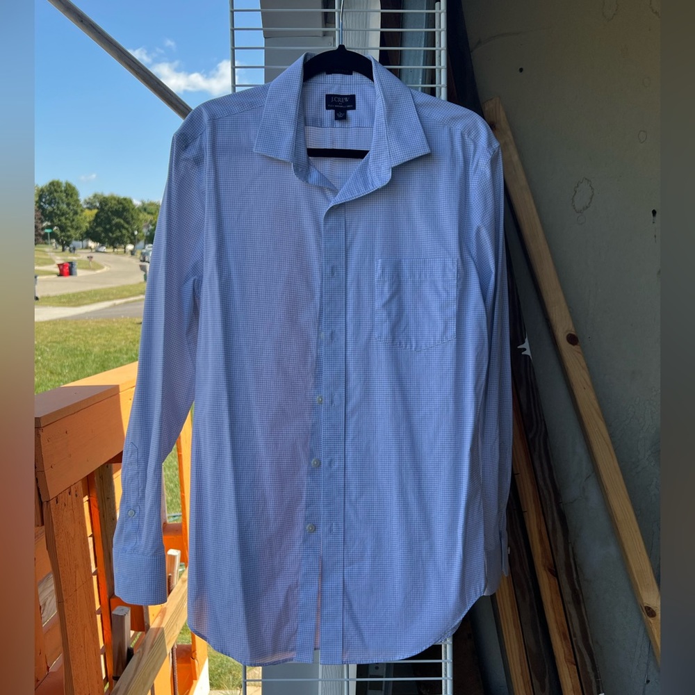 Men’s button up dress shirt
